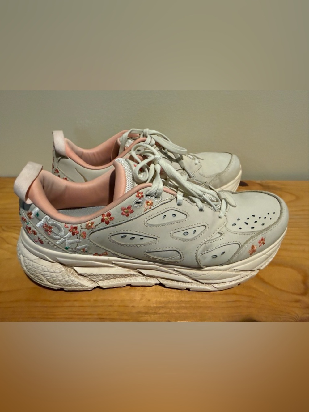 HOKA Vibrant Bloom Clifton - Picture 7 of 15